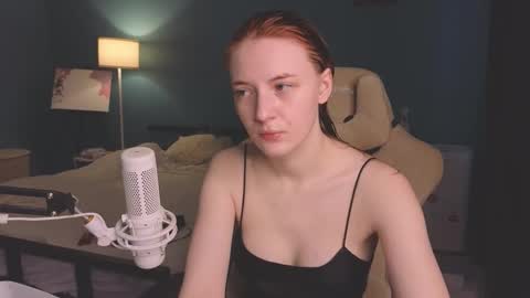 Snapshot of benty_bunny chatting on November 1, 10:17 am Alice online show from November 1, 10:17 am