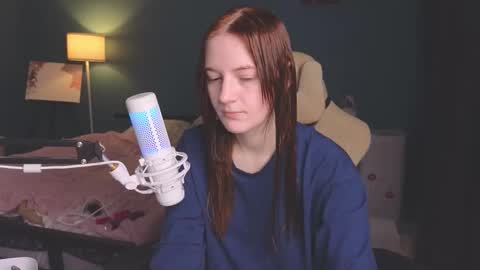 Snapshot of benty_bunny chatting on November 8, 11:21 am Alice online show from November 8, 11:21 am