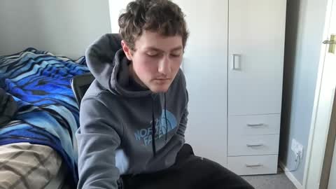 Snapshot of benwardle123 chatting on February 27, 4:10 pm READ MY BIO --- --- READ MY BIO online show from February 27, 4:10 pm