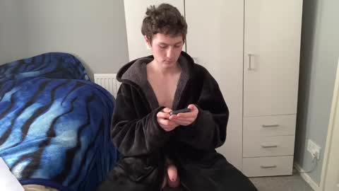 Snapshot of benwardle123 chatting on March 11, 3:12 pm READ MY BIO --- --- READ MY BIO online show from March 11, 3:12 pm