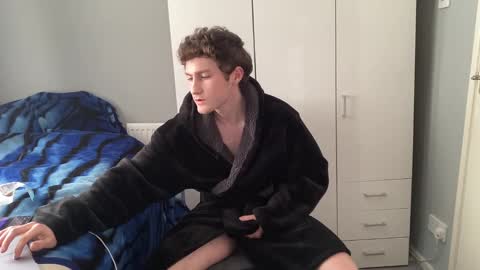 Snapshot of benwardle123 chatting on March 12, 10:59 am READ MY BIO --- --- READ MY BIO online show from March 12, 10:59 am