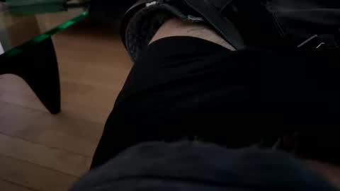 benz10001 online show from February 22, 9:57 pm