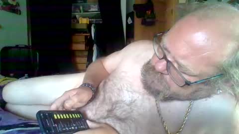 Snapshot of bergeeric1970 chatting on September 12, 1:33 pm bergeeric1970 online show from September 12, 1:33 pm