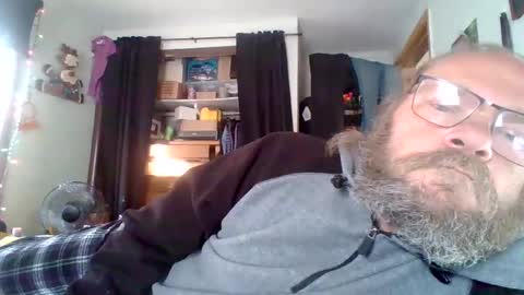 bergeeric1970 online show from May 2, 1:38 pm
