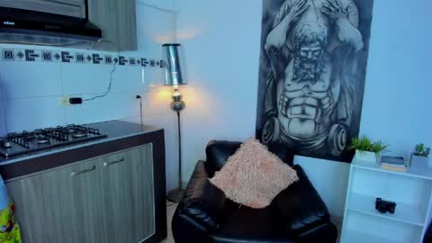 Bergin Castro online show from April 16, 9:04 pm