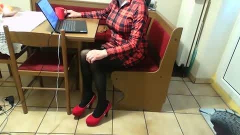 Bernadetanylon online show from March 20, 6:07 am