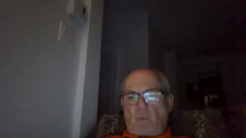 Snapshot of bernard1102 chatting on October 8, 2:20 am bernard1102 online show from October 8, 2:20 am