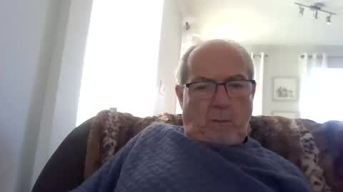 Snapshot of bernard1102 chatting on October 13, 1:44 pm bernard1102 online show from October 13, 1:44 pm