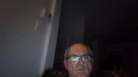 Snapshot of bernard1102 chatting on November 14, 12:42 am bernard1102 online show from November 14, 12:42 am