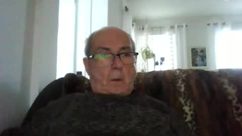 Snapshot of bernard1102 chatting on November 24, 7:46 pm bernard1102 online show from November 24, 7:46 pm