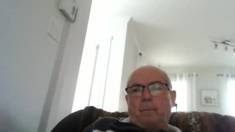 bernard1102 online show from April 13, 2:11 pm