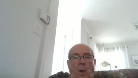 bernard1102 online show from April 16, 1:56 pm