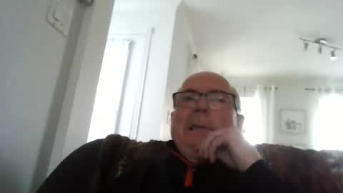 bernard1102 online show from April 19, 10:01 pm