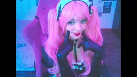 BerrieKitten online show from April 15, 7:10 pm