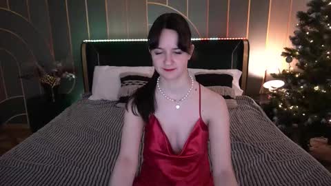 Violette online show from December 16, 7:24 am