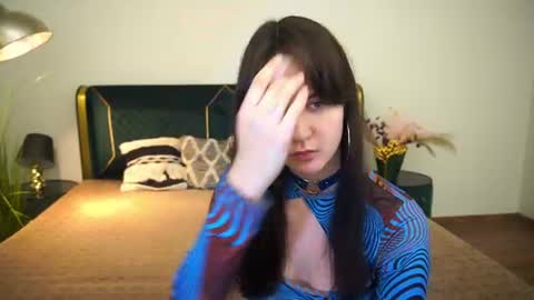 Snapshot of berrydiva chatting on July 7, 1:15 pm Violette online show from July 7, 1:15 pm