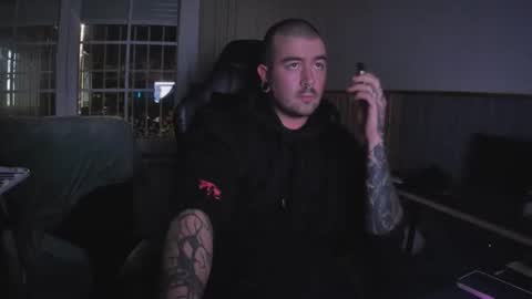 berto3389 online show from December 5, 8:27 pm