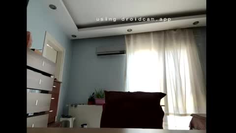 Snapshot of besle_10 chatting on May 18, 11:38 am . online show from May 18, 11:38 am