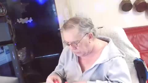 Snapshot of best127 chatting on March 3, 1:53 pm jean online show from March 3, 1:53 pm