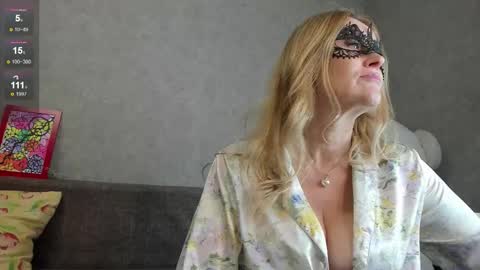 Snapshot of best__angelica chatting on February 22, 5:22 pm best__angelica online show from February 22, 5:22 pm