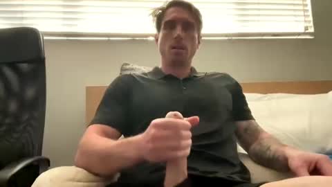 Snapshot of bestcoast35 chatting on February 24, 9:52 pm Bestcoast3579 online show from February 24, 9:52 pm