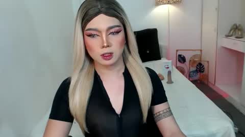 bestgirljulia online show from November 26, 4:35 am