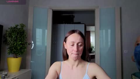 Snapshot of bestgirls2021 chatting on February 18, 2:51 am Hellen and Natali online show from February 18, 2:51 am