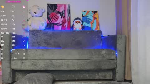Snapshot of bestie_baby chatting on December 23, 2:45 am Emely online show from December 23, 2:45 am