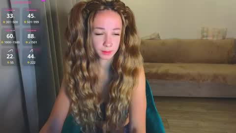 Snapshot of bestie_baby chatting on February 23, 3:13 am Emely online show from February 23, 3:13 am