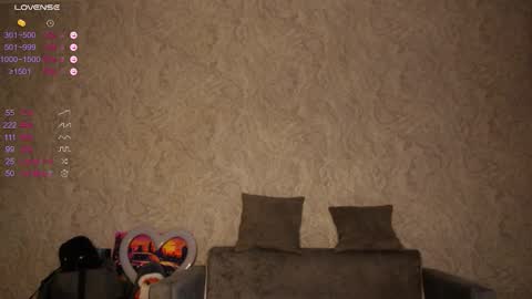 Snapshot of bestie_baby chatting on September 20, 3:29 am Emely online show from September 20, 3:29 am