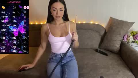 Teya online show from December 1, 9:42 pm