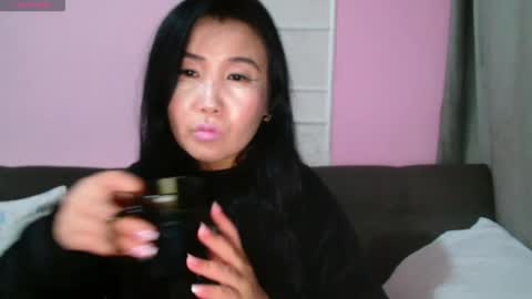 Snapshot of bet_lu chatting on October 15, 8:53 pm Bet Lu online show from October 15, 8:53 pm