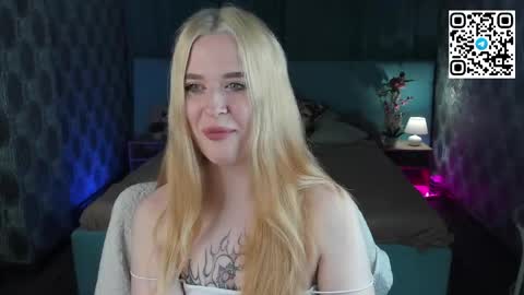 Snapshot of betany_foks chatting on May 27, 1:02 am Betany online show from May 27, 1:02 am