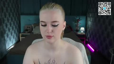 Snapshot of betany_foks chatting on June 1, 12:56 am Betany online show from June 1, 12:56 am