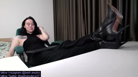 bethanylenz2 online show from February 19, 12:56 pm