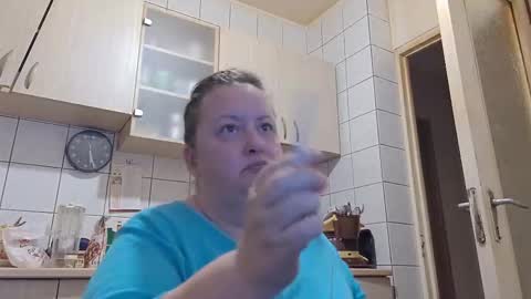 Snapshot of bethnorth chatting on October 20, 2:23 am bethnorth online show from October 20, 2:23 am