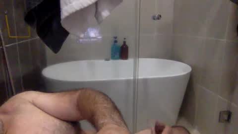 Snapshot of betoooox chatting on October 10, 11:09 am Virtual Gentleman online show from October 10, 11:09 am