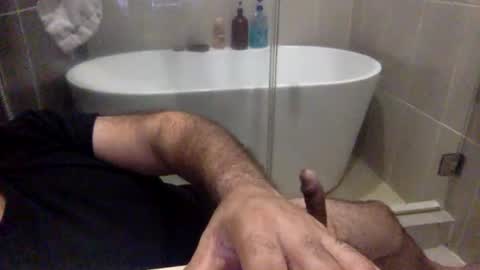 Snapshot of betoooox chatting on November 29, 11:35 am Virtual Gentleman online show from November 29, 11:35 am