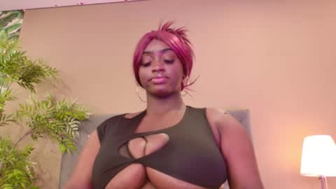 BETSY online show from November 27, 9:39 pm