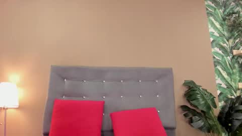 Snapshot of betsybennet chatting on February 1, 5:22 pm BETSY online show from February 1, 5:22 pm