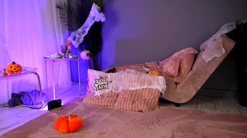 Betty online show from October 28, 4:05 am