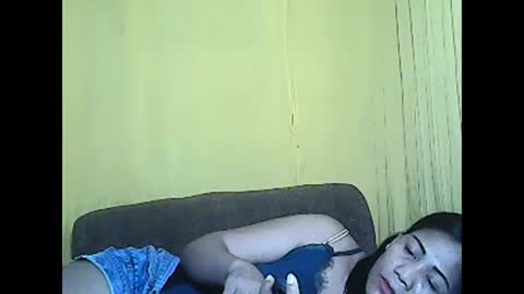 Snapshot of betty_83 chatting on November 4, 12:04 pm betty_83 online show from November 4, 12:04 pm