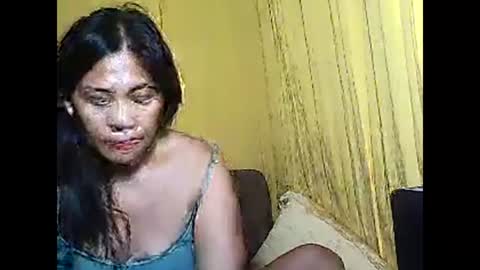 Snapshot of betty_83 chatting on November 30, 11:25 am betty_83 online show from November 30, 11:25 am