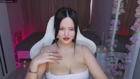 Snapshot of betty__davvis chatting on October 13, 1:22 pm Betty online show from October 13, 1:22 pm