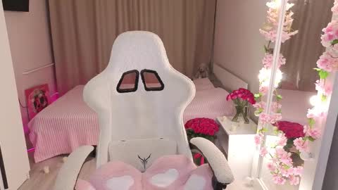 Snapshot of betty__davvis chatting on October 25, 2:24 pm Betty online show from October 25, 2:24 pm