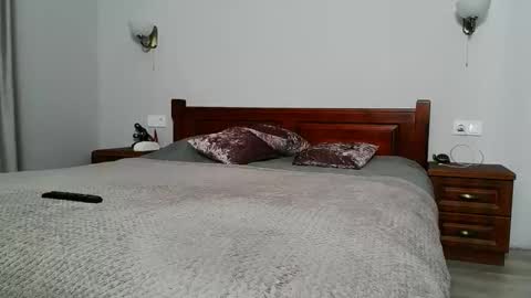 Snapshot of betty_sw chatting on November 23, 12:16 pm betty_sw online show from November 23, 12:16 pm