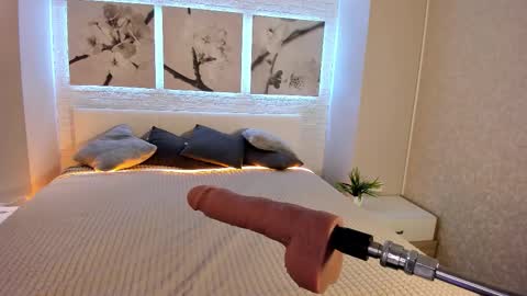 Snapshot of bettyrouse chatting on November 22, 8:19 pm Betty online show from November 22, 8:19 pm