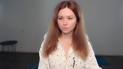 Snapshot of bettystar_ chatting on December 5, 6:22 pm Betty online show from December 5, 6:22 pm
