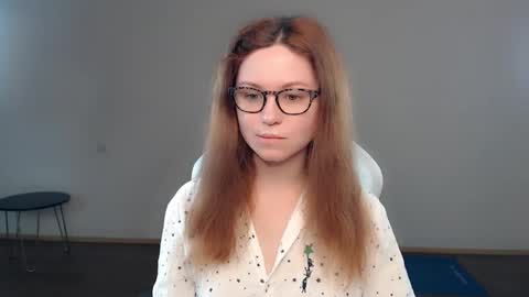 Snapshot of bettystar_ chatting on December 20, 10:22 pm Betty online show from December 20, 10:22 pm