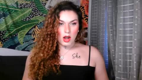 Snapshot of bettytaylor23 chatting on June 16, 8:11 pm bettytaylor23 online show from June 16, 8:11 pm